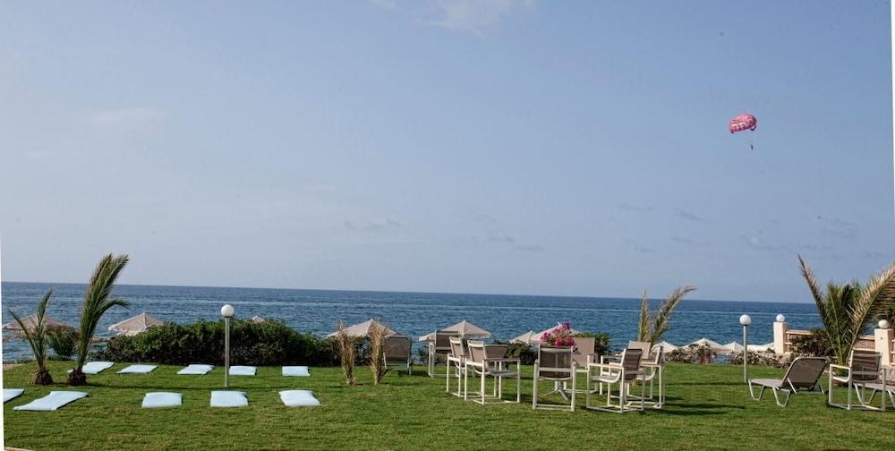 Maravel Star Art Hotel Adelianos Kampos Exterior photo