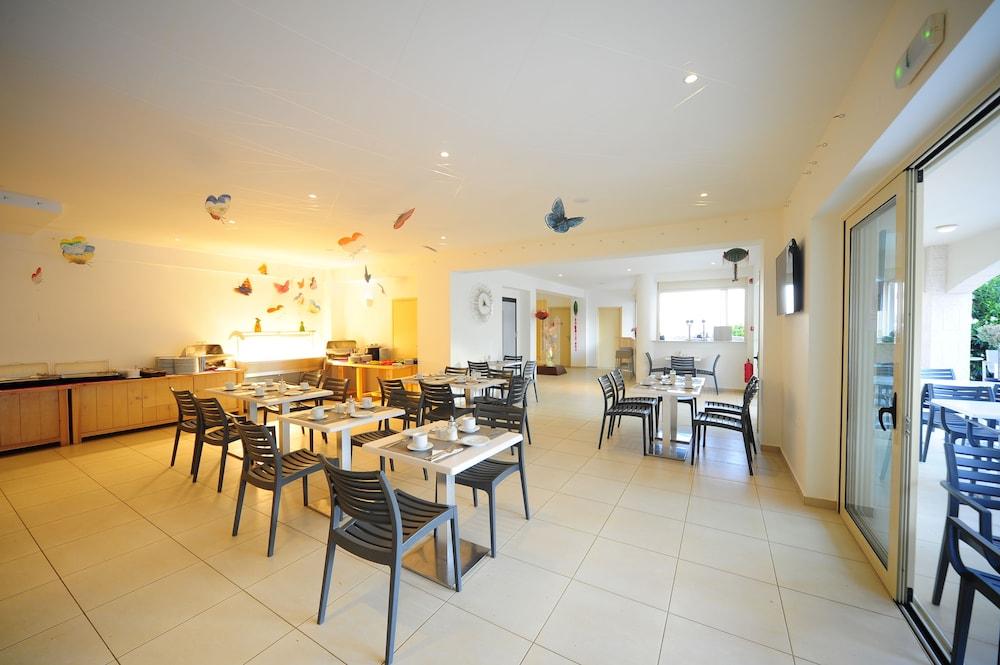Maravel Star Art Hotel Adelianos Kampos Exterior photo