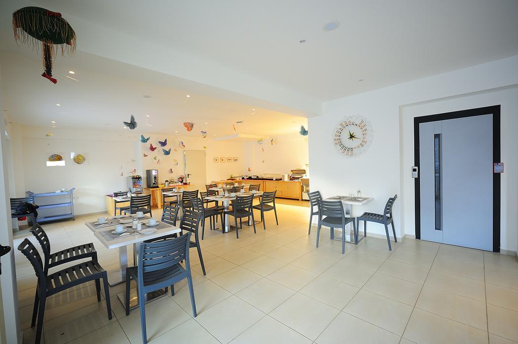Maravel Star Art Hotel Adelianos Kampos Exterior photo